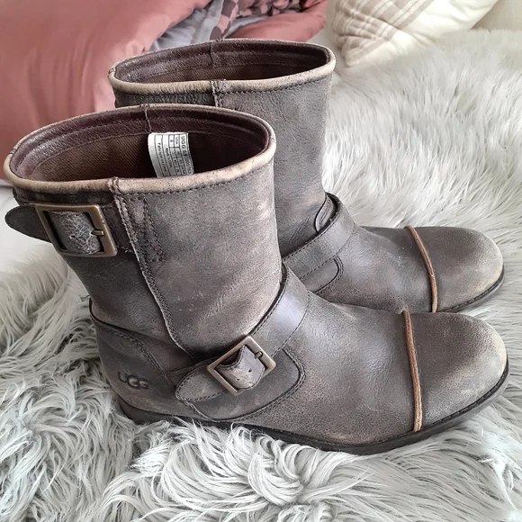 UGG | Shoes | Ugg Men Size 8 Boots Gray Leather | Poshmark display picture 1